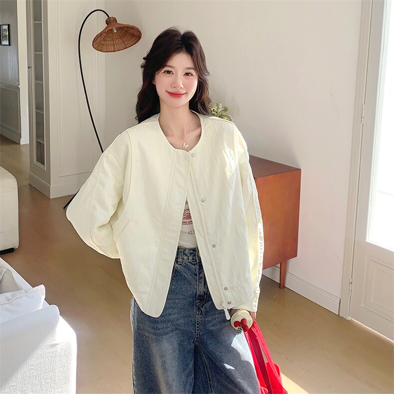 米白色圆领棒球服外套女2025春秋新款设计感超好看流行夹克上衣潮，女装短外套，浙宝276（原081）