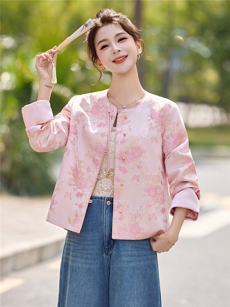 现货现货2026年春季新中式提花盘扣外套,女装短外套,艾仟回(原伊仟回)