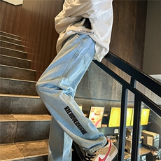 浅蓝色