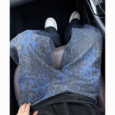 蓝色
