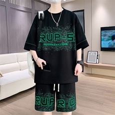 黑色