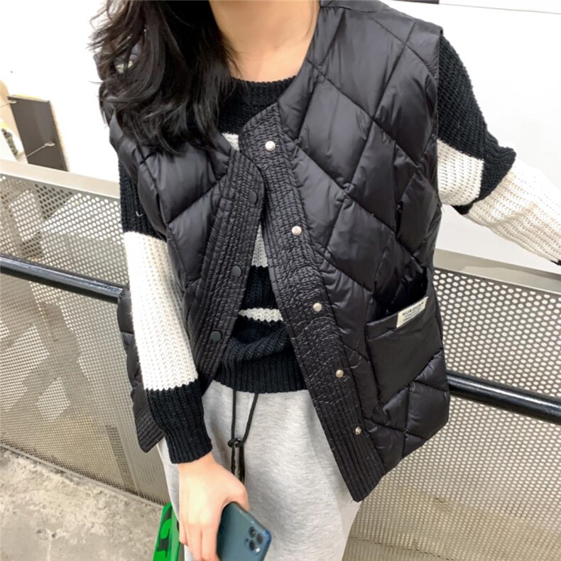 现货菱形格羽绒马甲，女装马甲，依纤