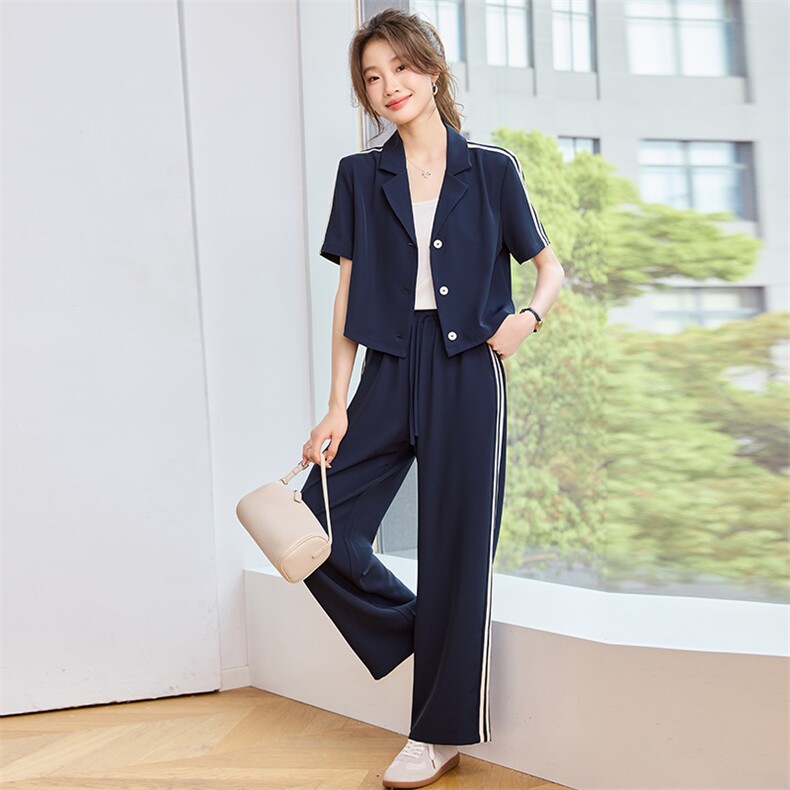 时尚套装女2025夏季新款设计感袖口撞色条纹上衣阔腿直筒裤两件套,女装套装/套裙,辉之琳