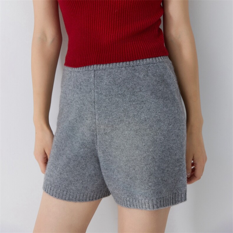 2025年秋季新款宽松针织女士羊绒短裤时尚休闲通勤百搭，女装短裤/热裤，金暖绒
