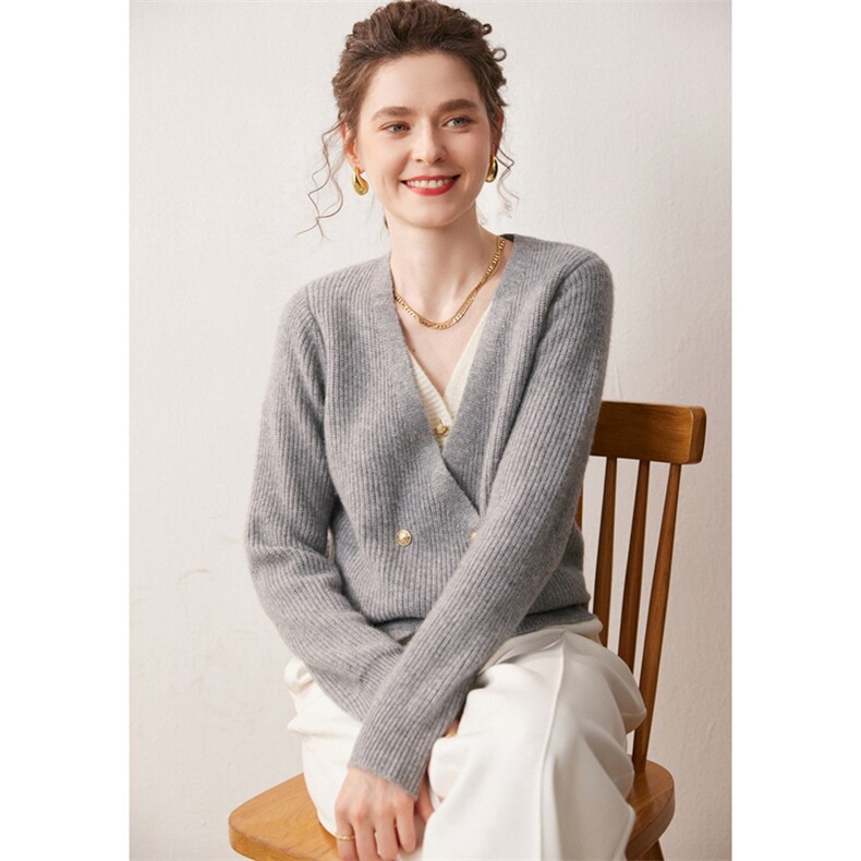 2025年秋季常规款长袖套头小香风假两件，女装针织衫/毛衣，宛咚羊绒