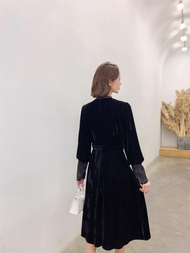 气质蕾丝优雅修身连衣裙，女装连衣裙，荷塘月色