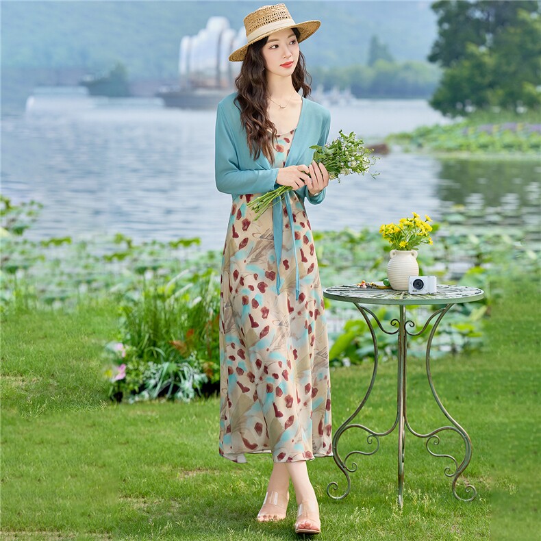 现货2026漂亮吊带连衣裙+上衣两件套夏天防晒巨好看的套装女,女装套装/套裙,尚洛菲
