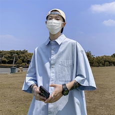 蓝色