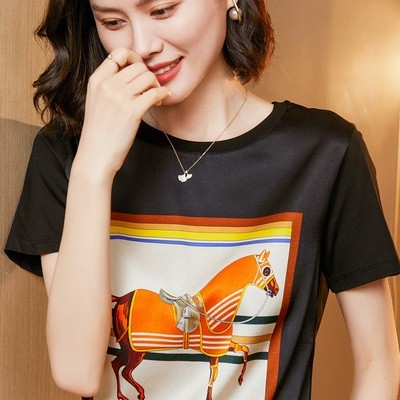 2025新款夏季缎面短袖t恤女印花韩版宽松上衣,女装T恤,鄂维那特