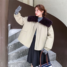 浅卡其色复古风毛绒大翻领羽绒服女2025冬季新款白鸭绒工装短外套，女装羽绒服，2C159