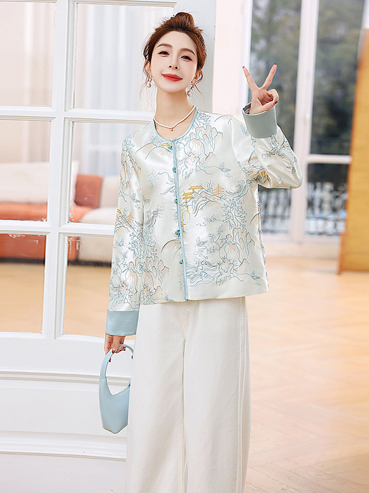 新中式G风刺绣缎面立领外套女2026春新款复古高级感禅意薄款上衣,女装短外套,奕薇雅
