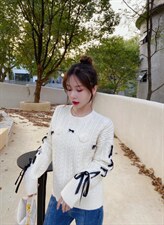 织带拼接设计师套头毛衣，女装针织衫/毛衣，ceelphy