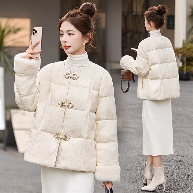 新中式羽绒服女2025冬季新款高级感水貂毛拼接盘扣保暖外套女,女装羽绒服,丽影随形