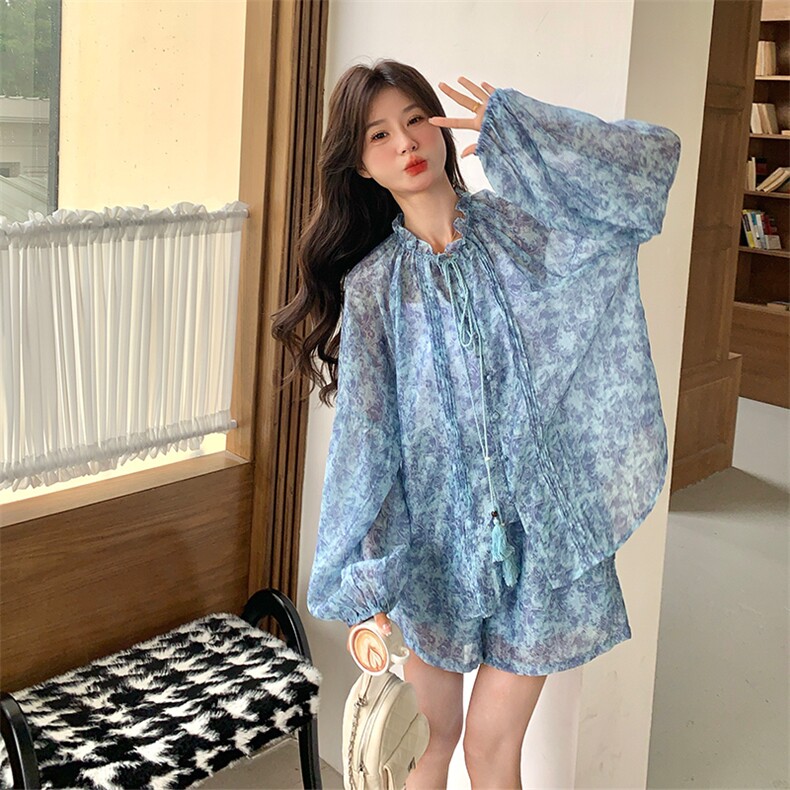 洋气减龄蓝色碎花套装女2025夏新款韩系小个子防晒衬衫短裤两件套,女装套装/套裙,2C169