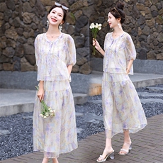 退现夏天2024wiu炸街减龄时尚半裙套装超好看高端小衫吊三件套潮，女装套装/套裙，朵莱米