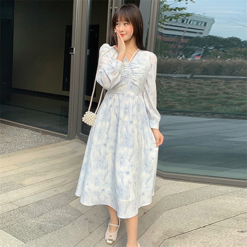 现货2024年春季网红新款女时尚潮流法式印花连衣裙,女装连衣裙,煊芮熙