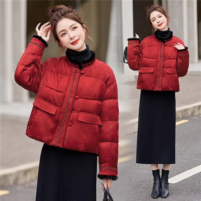 现货。现货。2026年冬季短款刺绣水貂毛羽绒服，女装羽绒服，伊仟回
