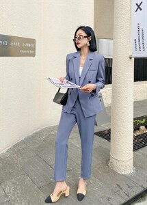 刺绣款西装套装图片