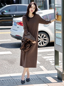 欧货条纹宽松连衣裙两件套女2025秋新款时尚韩版休闲PU皮马甲上衣图片