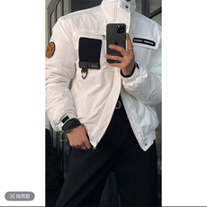 白色