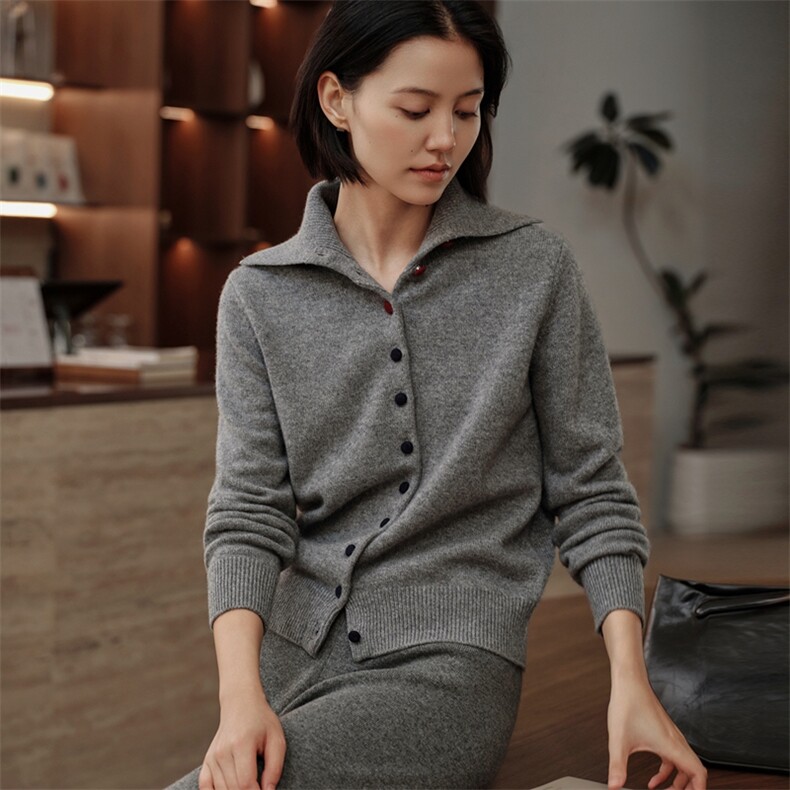 2025秋冬新款女羊绒衫100%纯山羊绒翻领加厚开衫单排扣针织外套,女装羊绒衫,绒知纯羊绒