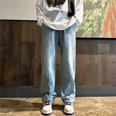浅蓝色