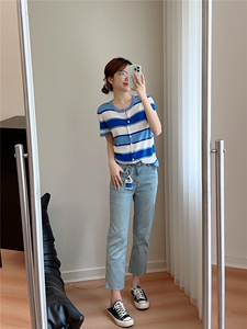 简约休闲带扣蓝色条纹圆领半袖图片