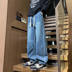 深蓝色