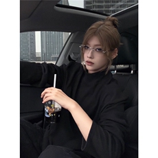 黑色