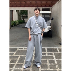 灰色
