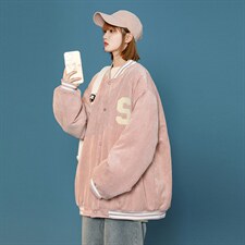 粉红色