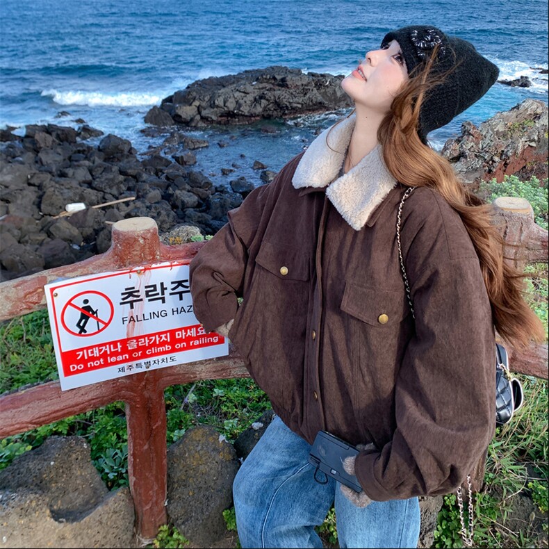 美式复古灯芯绒外套女秋冬仿羊羔毛翻领工装夹克上衣,女装短外套,2C177