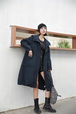 秋季中长款新品欧版经典风衣，女装风衣，得瑟空间