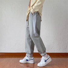灰色