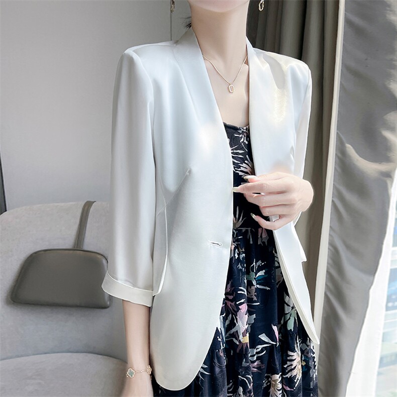 一粒扣西装外套高级感气质七分袖修身白西服女显瘦小个子外套上衣，女装短外套，圣丽羊绒