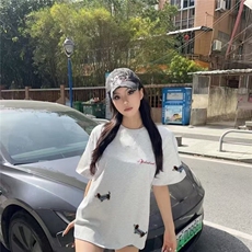 美式复古万针刺绣腊肠小狗签字体字母印花趣味可爱休闲短袖T恤，男装T恤，星座506A