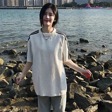 抖音得物品质二开240克宽松纯棉美式潮牌印花三条杠中性风短袖T恤，男装T恤，电商A486