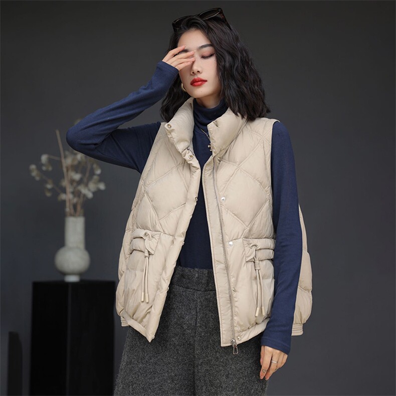 2023年冬季新款羽绒服马甲休闲时尚90%白鸭绒,女装羽绒服,阳光伊恋