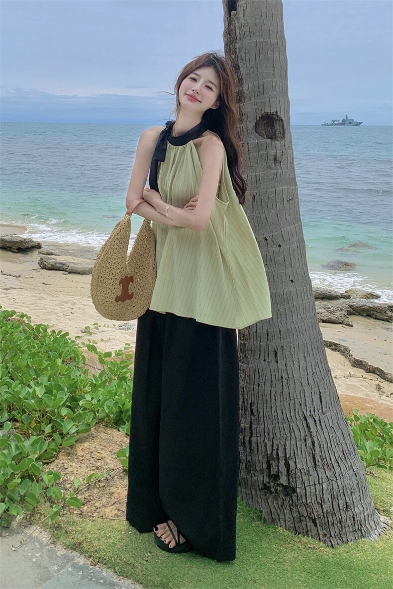 韩系海岛出游穿搭女夏2025新款条纹无袖挂脖上衣宽松阔腿裤两件套,女装套装/套裙,2D078