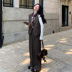 老钱风穿搭套装女2025秋季新款超好看复古马甲宽松阔腿裤两件套，女装套装/套裙，2C375
