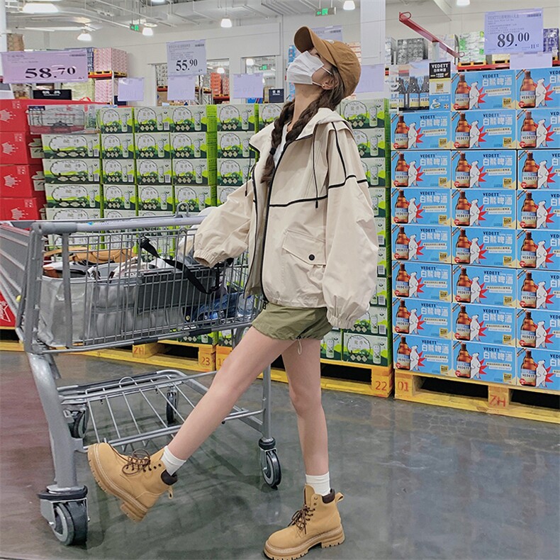 独特漂亮短款冲锋衣女春秋2025年超火好看设计感小众休闲夹克外套,女装短外套,2C322