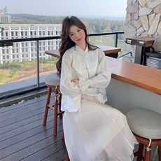 国风新中式刺绣印花高级感马甲女2025年春新款小个子别致打底上衣，女装马甲，纯色衣恋