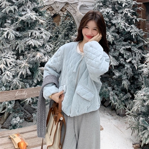 90羽绒服女2025冬新款女装时尚减龄围巾设计感丝绒菱形格保暖外套图片