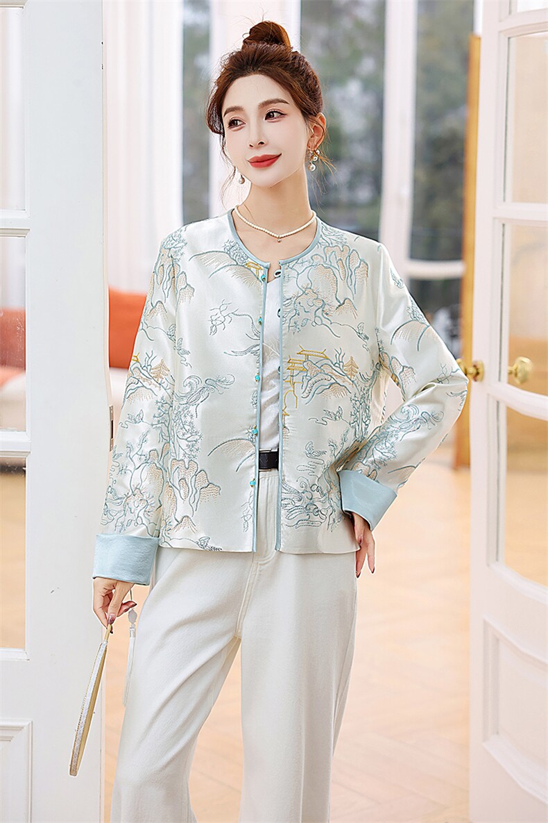 新中式G风刺绣缎面立领外套女2026春新款复古高级感禅意薄款上衣,女装短外套,奕薇雅