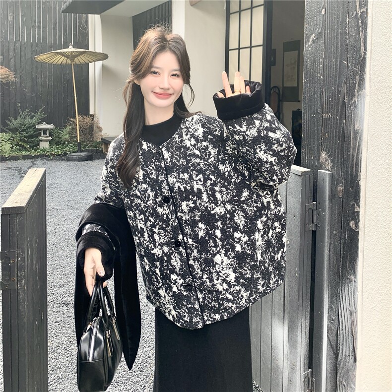 黑白印花羽绒服女冬2025年超火好看高级小众独特漂亮短款加厚外套,女装羽绒服,2C227
