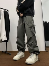 灰色