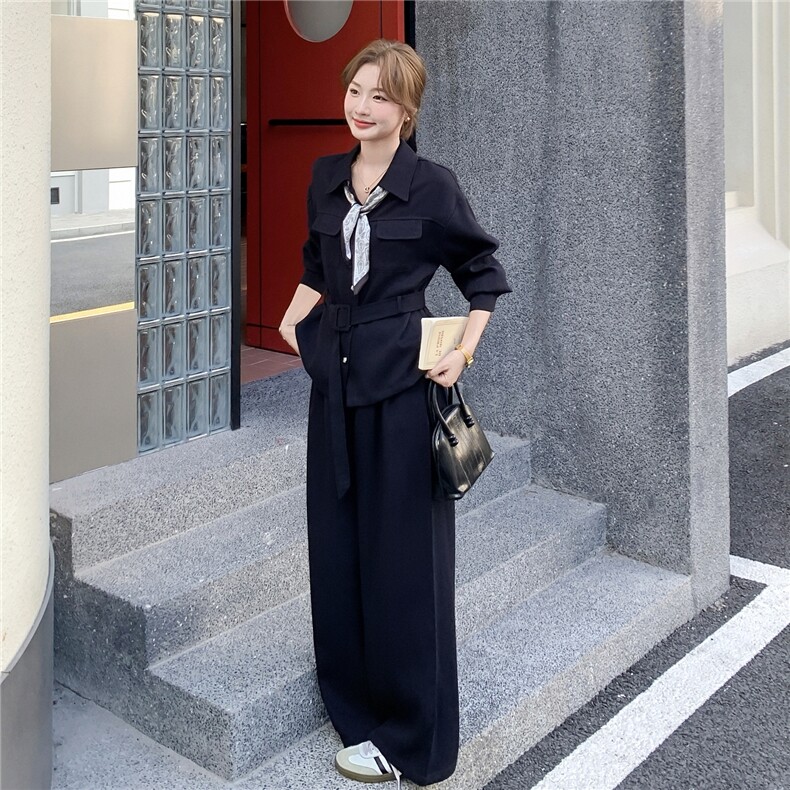 现货-2025年秋季新款气质时尚高级感两件套套装配丝巾,女装套装/套裙,1D102-1