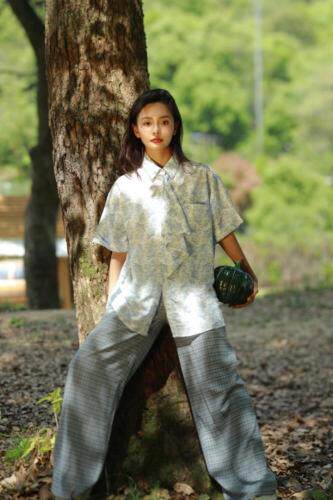 设计复古小衫现货，女装，是爱 SHI AN