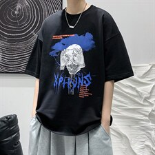 黑色