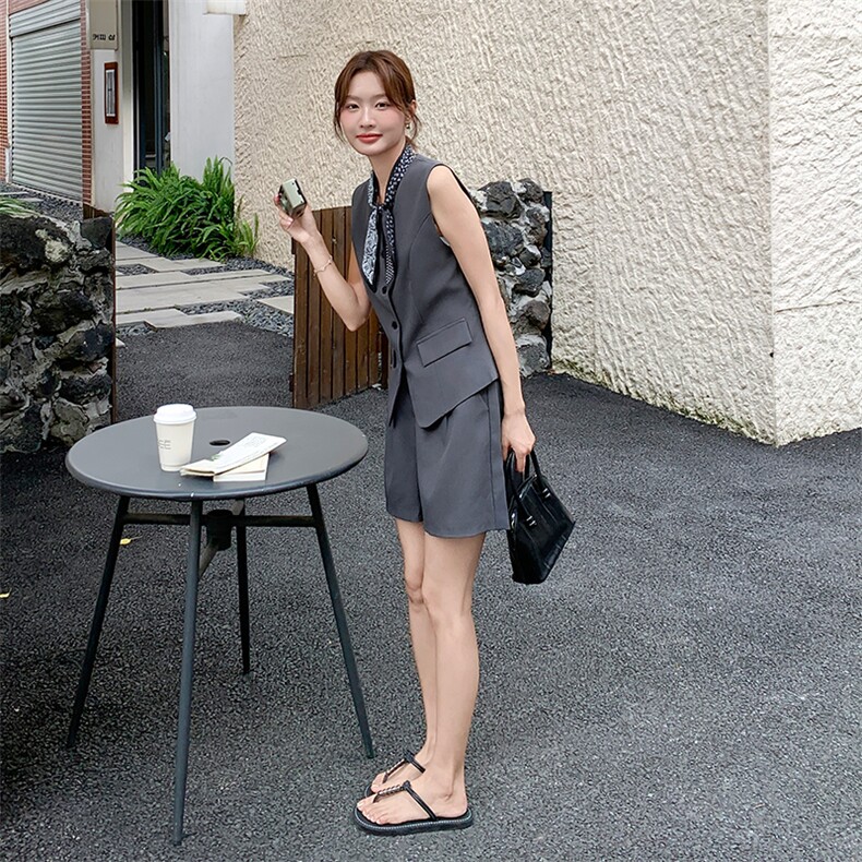 2025夏季新款！西装短裤套装搭配丝巾,女装套装/套裙,1C151